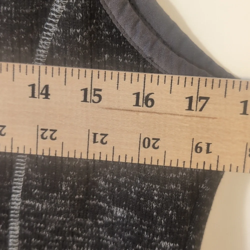 Elevate Women's Vest - Black Size Medium - Picture 15 of 16